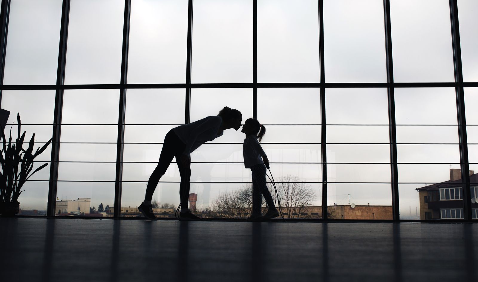Mutter und Kind am Fenster – Aufenthaltsbestimmungsrecht